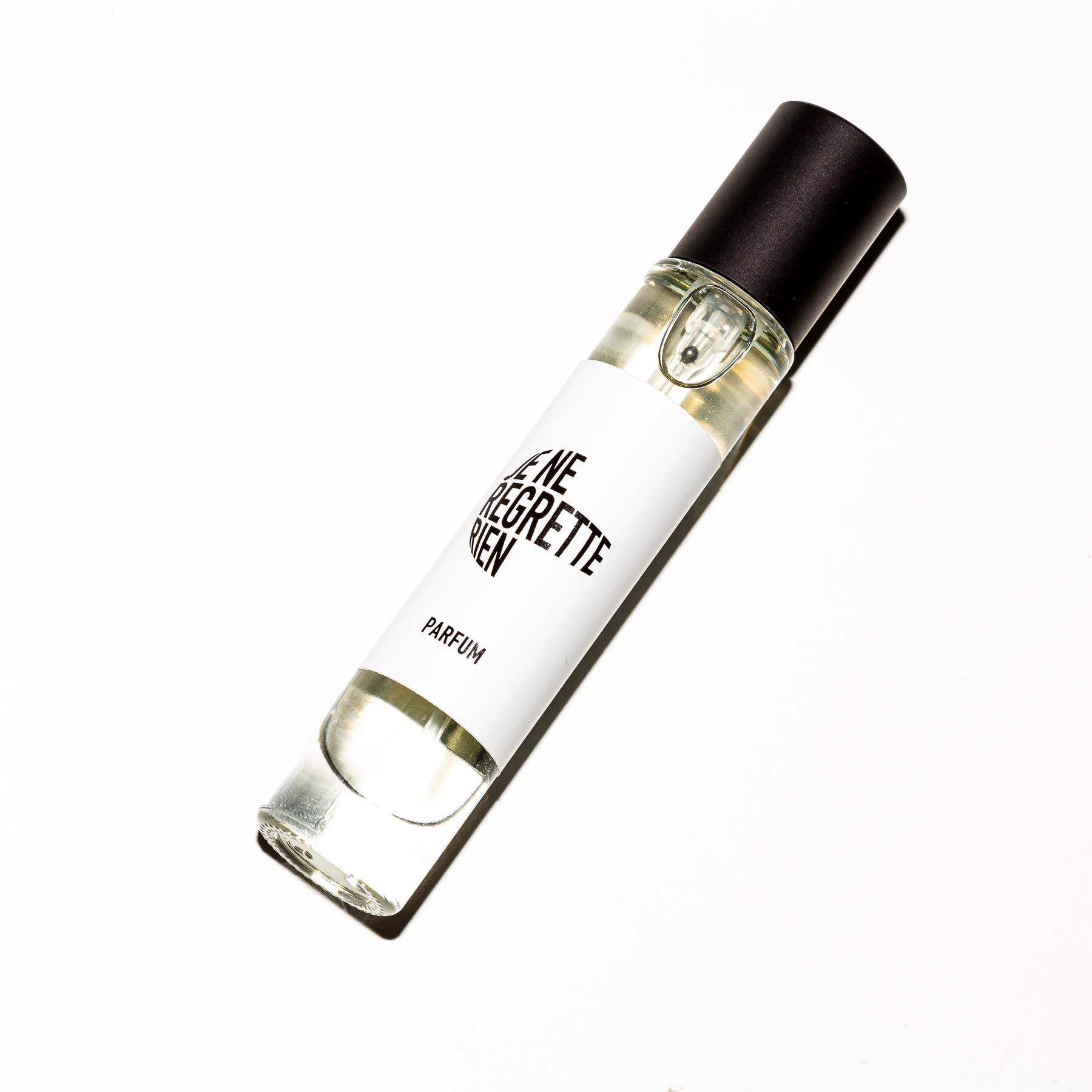 JE NE REGRETTE RIEN • Perfume
