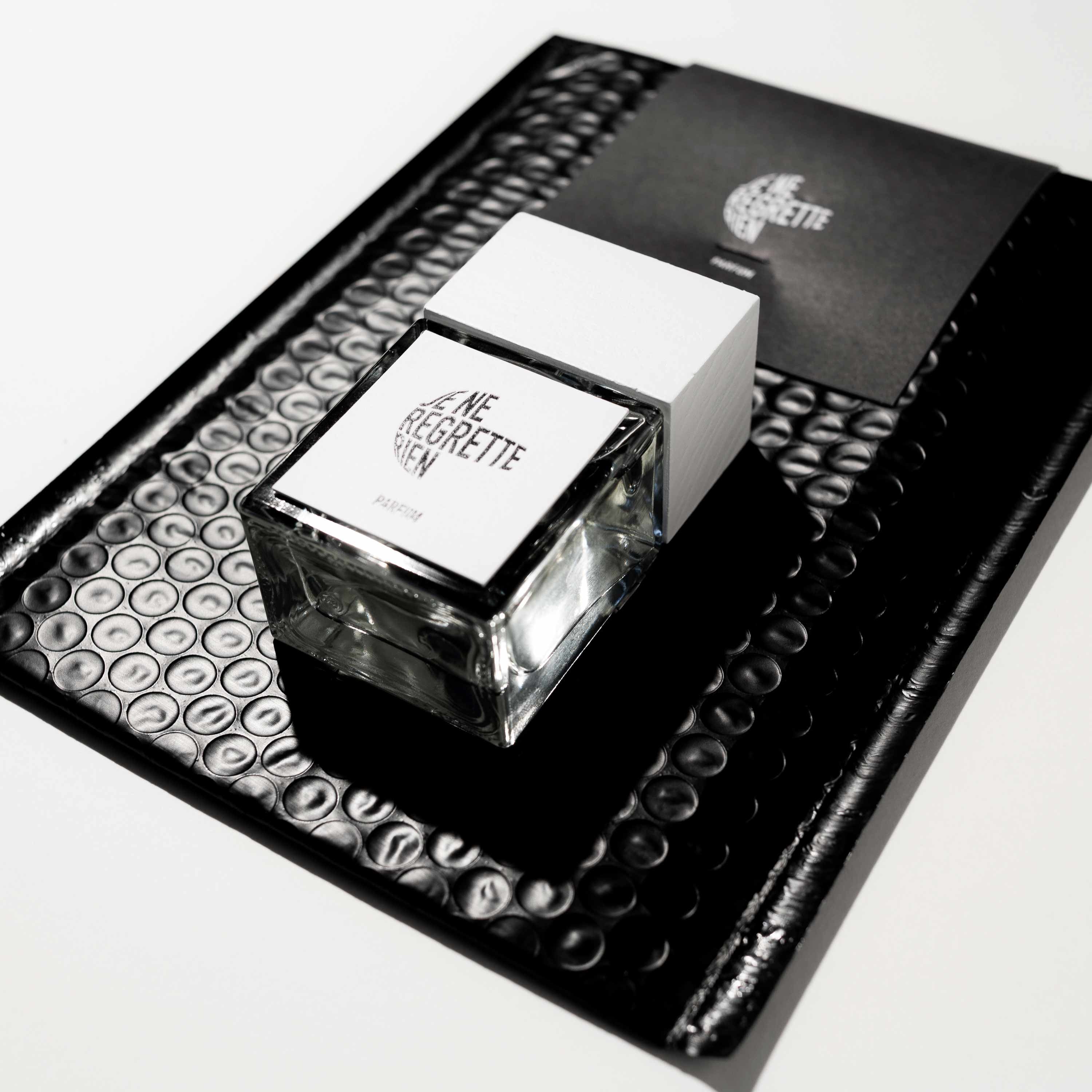 JE NE REGRETTE RIEN • Parfum